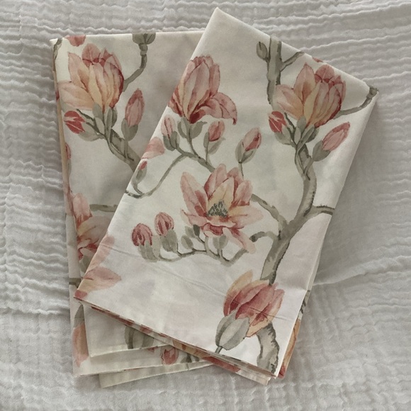Pottery Barn. Full/Queen Duvet cover. Set of 2 matching shams - Picture 5 of 7